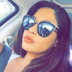 Meet your Posher, Cecily